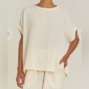 Black Crane / Organic gauze top / col: Cream / size: O/S  Great condition